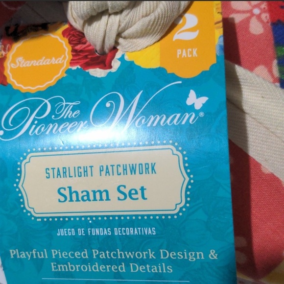 💜The Pioneer Woman Starlight Patchwork 2-Piece Cotton Standard Pillow Shams - Picture 5 of 9